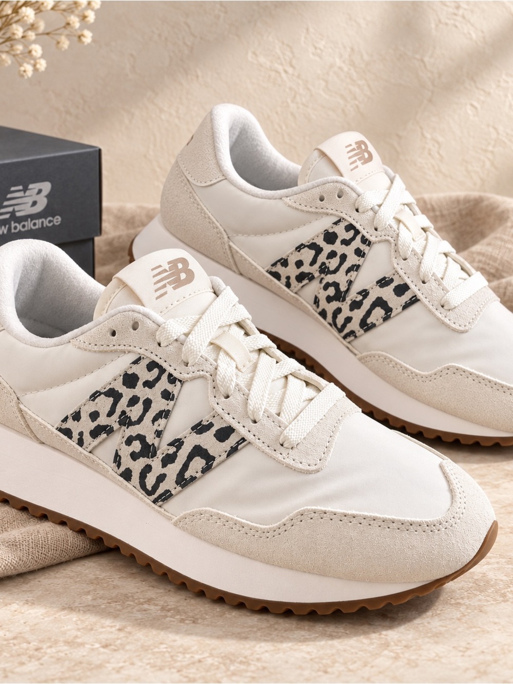 NIB New Balance 237 Women’s Cream Leopard Accent Retro Runner Sneakers Size 9